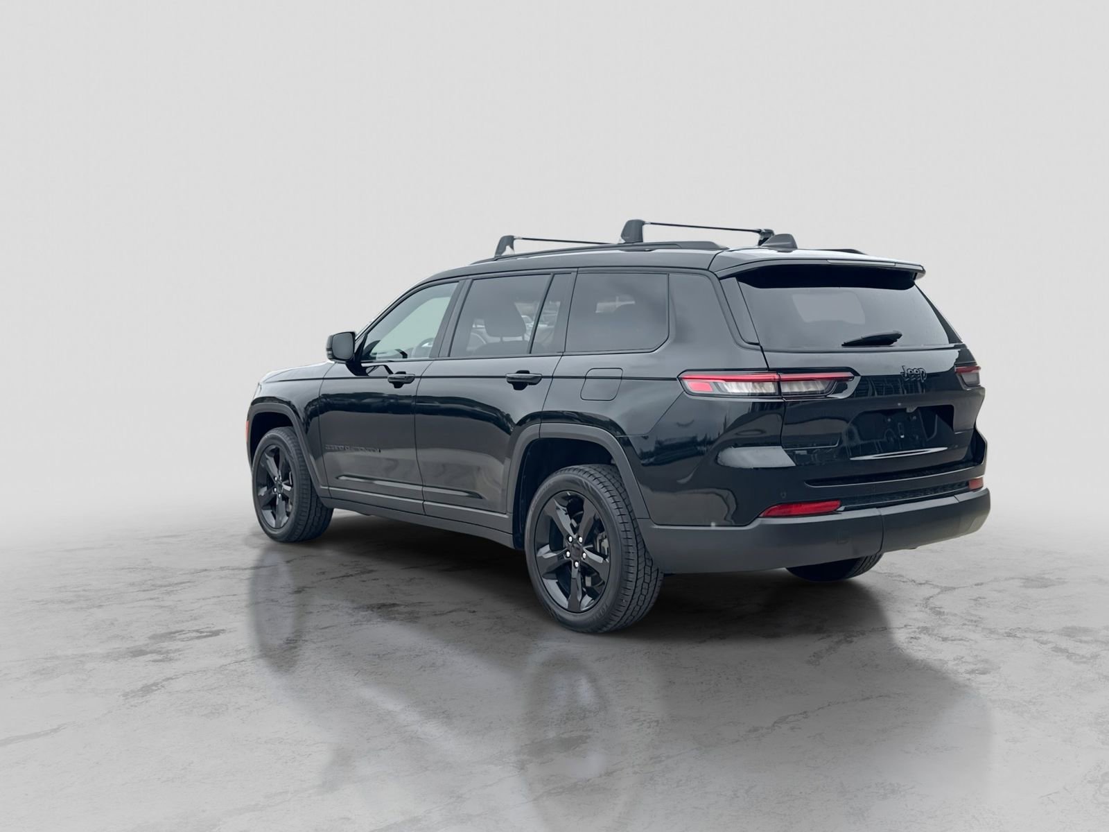 Used 2023 Jeep Grand Cherokee L Laredo AWD/4WD image 5