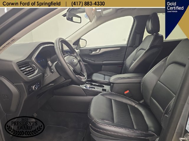 Certified 2025 Ford Escape Platinum AWD/4WD image 21