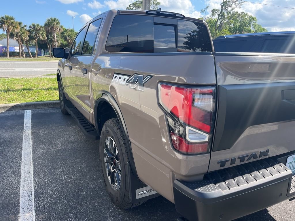 Used 2024 Nissan Titan PRO-4X w/ Pro-4x Utility Package image 7