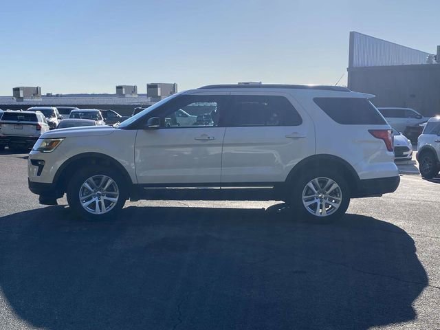 Certified 2019 Ford Explorer XLT w/ Equipment Group 202A image 7