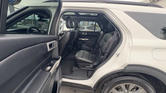 Certified 2022 Ford Explorer XLT w/ Equipment Group 202A AWD/4WD image 15