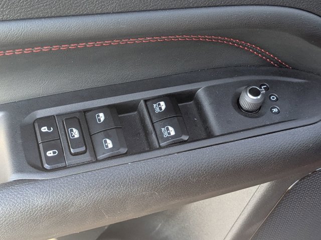 Used 2023 Jeep Compass Trailhawk image 12