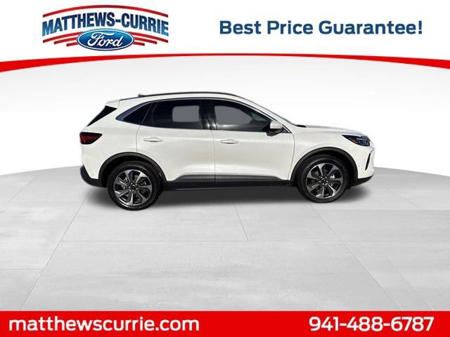 Certified 2023 Ford Escape Platinum w/ Premium Technology Package AWD/4WD image 5