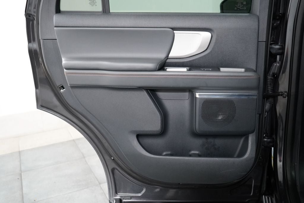 Certified 2025 Ford Expedition Active AWD/4WD image 31