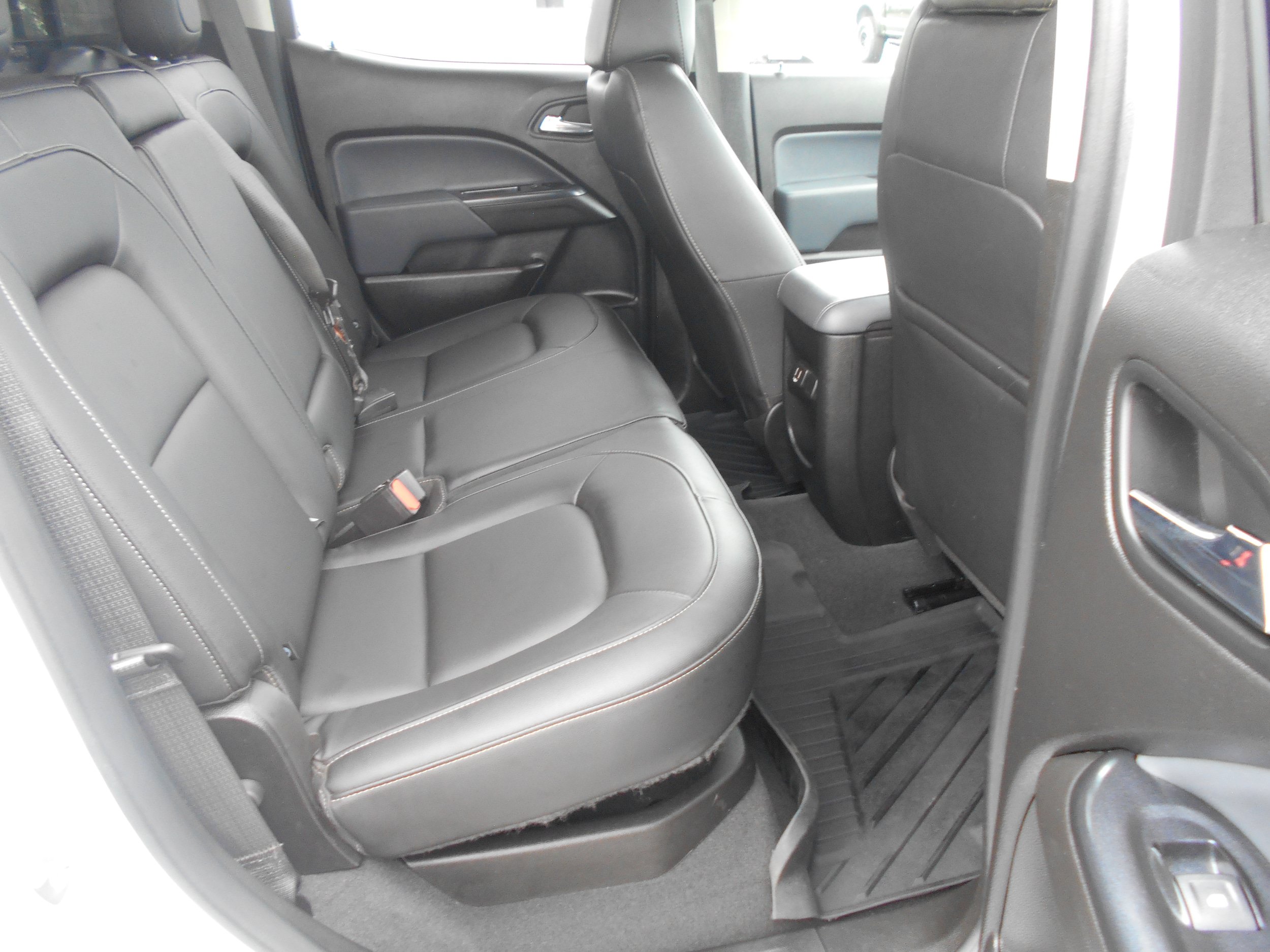 Used 2021 Chevrolet Colorado Z71 w/ Safety Package AWD/4WD image 10