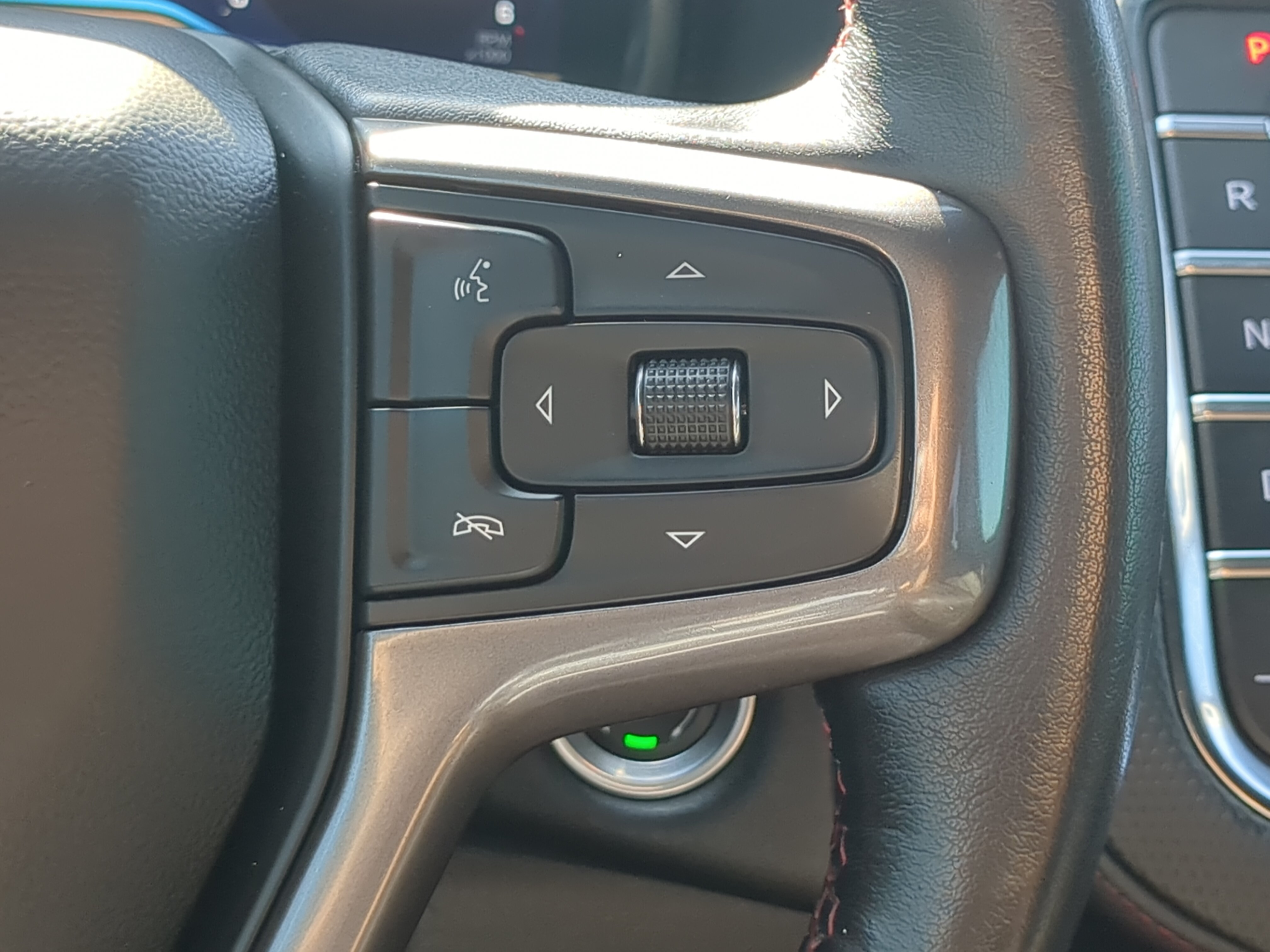 Used 2022 Chevrolet Tahoe RST w/ Luxury Package RWD image 25