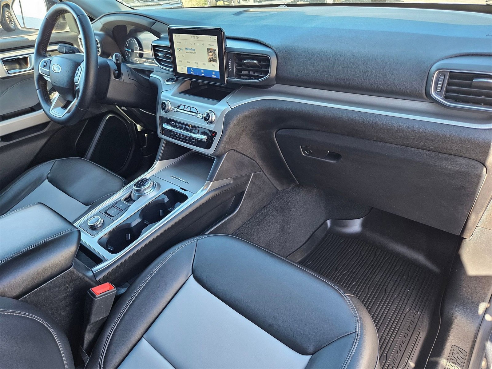 Certified 2022 Ford Explorer XLT w/ Equipment Group 202A image 28