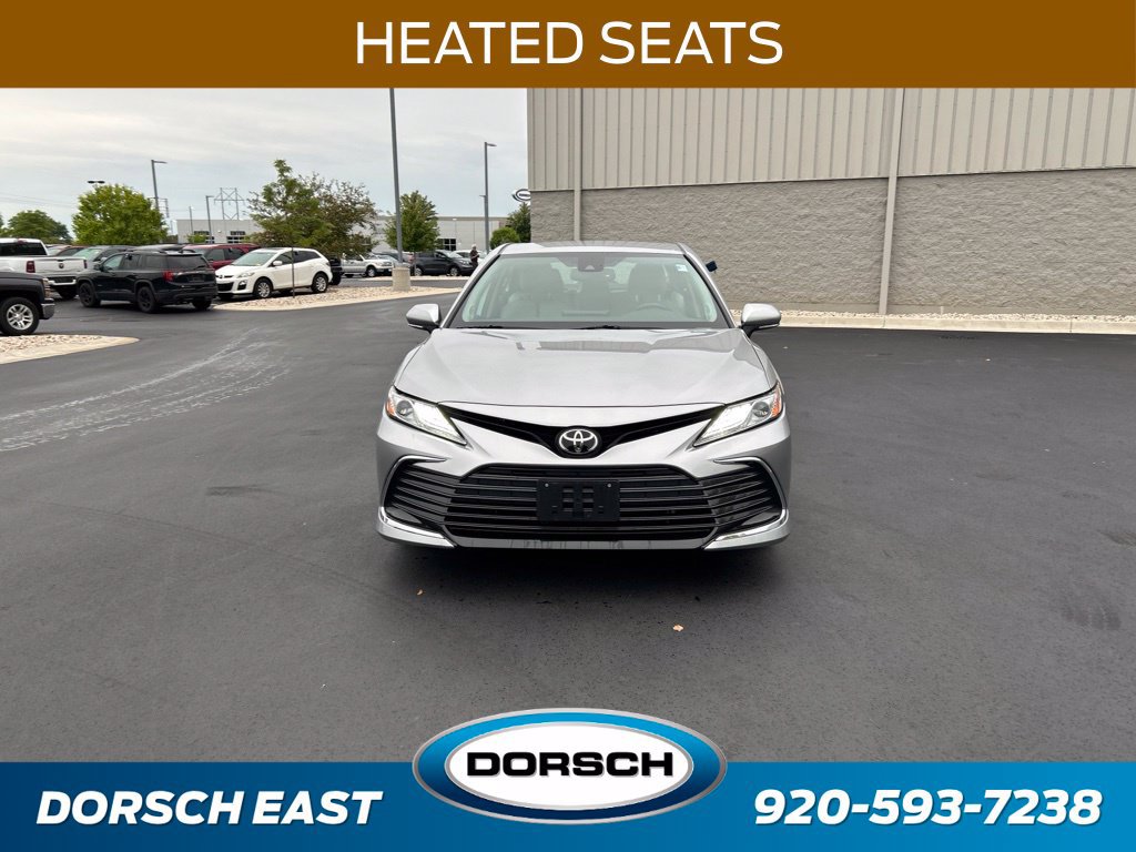 Used 2021 Toyota Camry XLE w/ Navigation Package FWD image 2