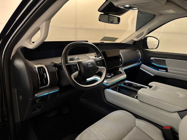 Certified 2025 Ford Expedition Platinum AWD/4WD image 6