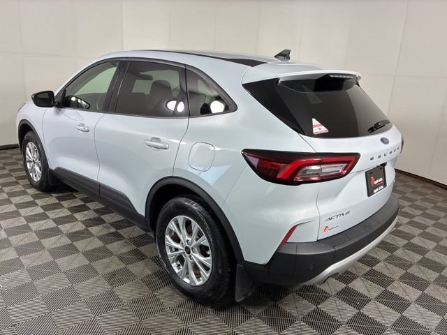 Certified 2025 Ford Escape Active AWD/4WD image 5