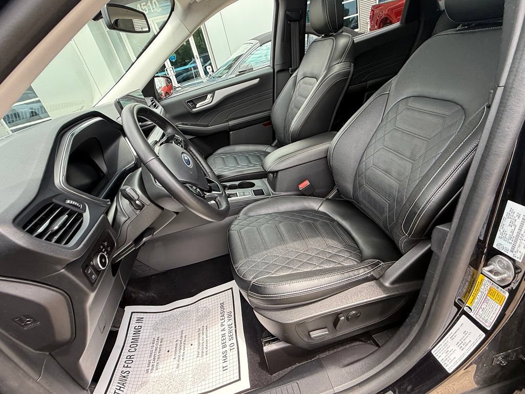 Certified 2023 Ford Escape Platinum w/ Premium Technology Package AWD/4WD image 24