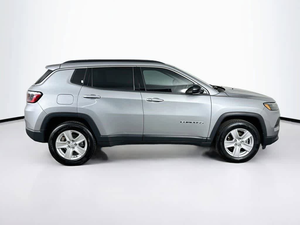 Used 2022 Jeep Compass Latitude AWD/4WD image 26
