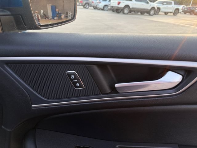 Certified 2022 Ford Edge SEL AWD/4WD image 5