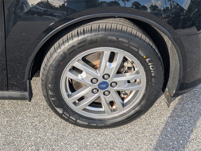 Certified 2019 Ford Transit Connect XLT w/ Trailer Tow Package image 16