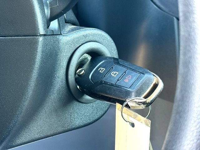 Certified 2023 Ford Maverick XL FWD image 18