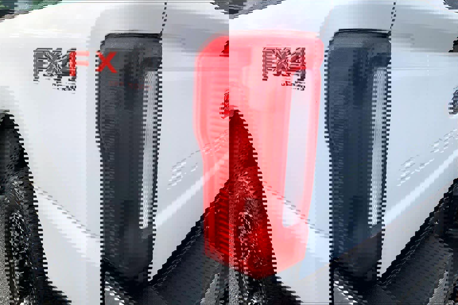 Certified 2024 Ford F250 XL w/ FX4 Off-Road Package image 25