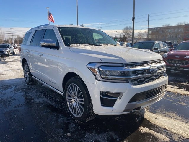 Certified 2022 Ford Expedition Platinum image 1