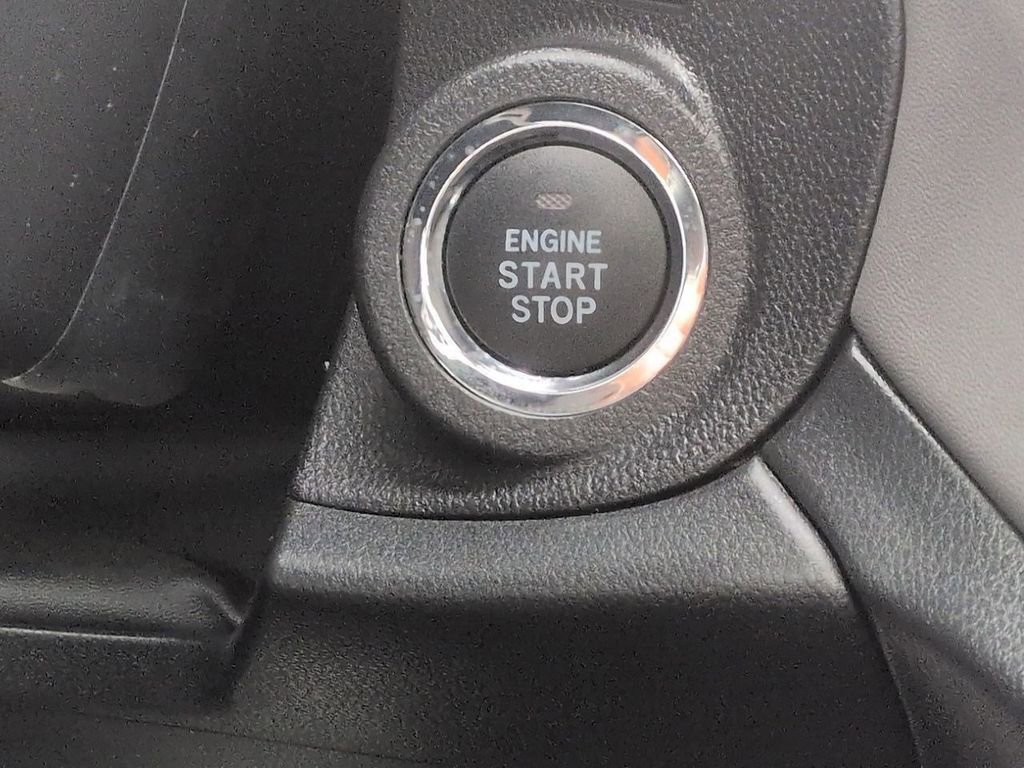 Used 2025 Subaru Outback Onyx Edition AWD/4WD image 16