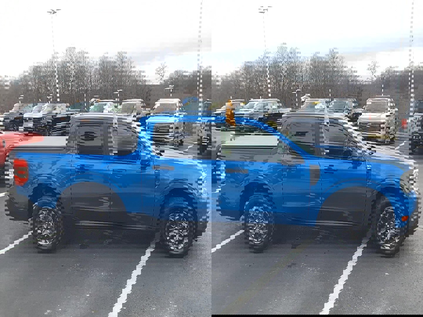 Certified 2022 Ford Maverick XLT image 2