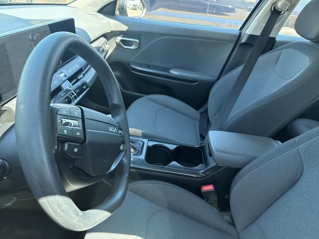 Used 2025 Kia K4 LXS image 10