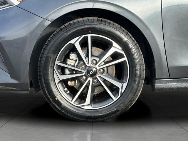 Used 2023 Kia Forte LXS image 22