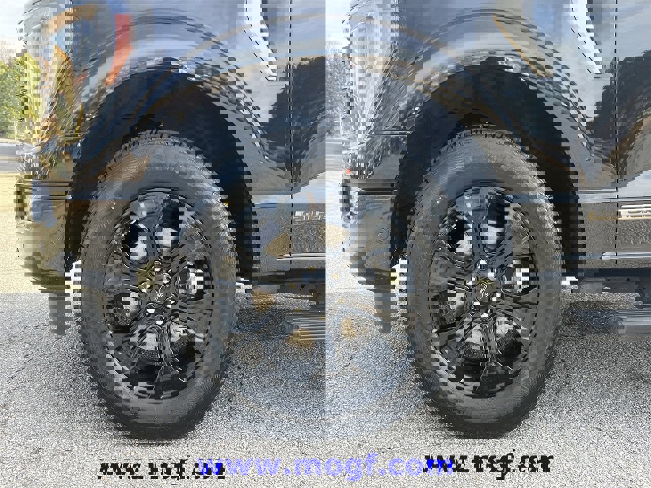 Certified 2023 Ford F150 Platinum w/ Equipment Group 701A High image 37