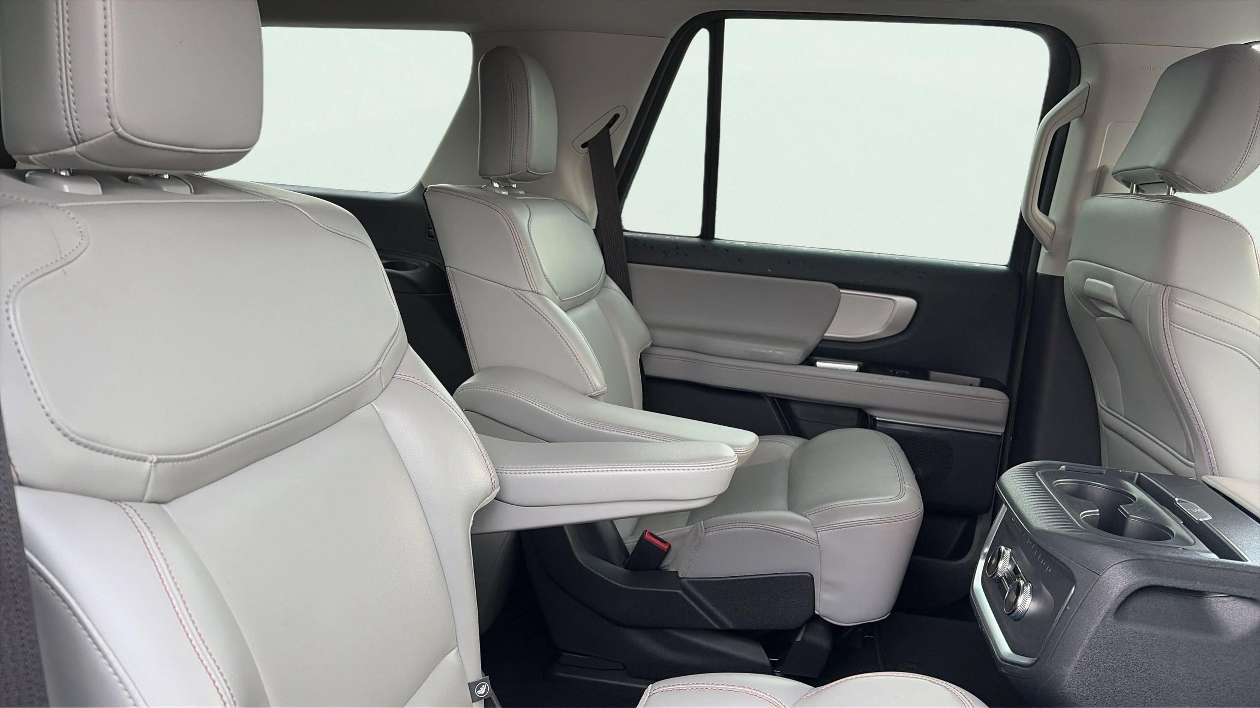 Certified 2025 Ford Expedition Active AWD/4WD image 15
