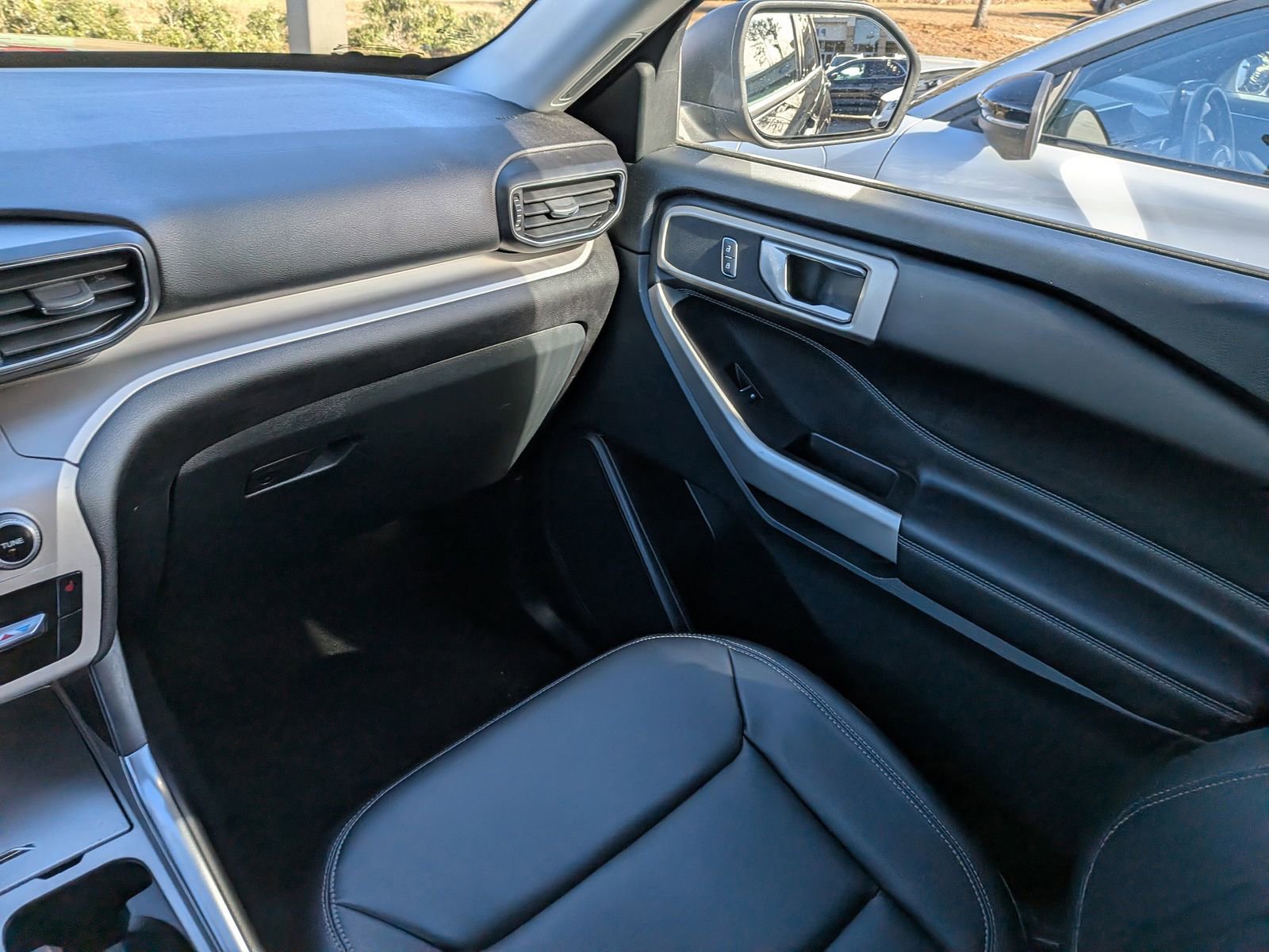 Certified 2023 Ford Explorer XLT w/ Equipment Group 202A image 20