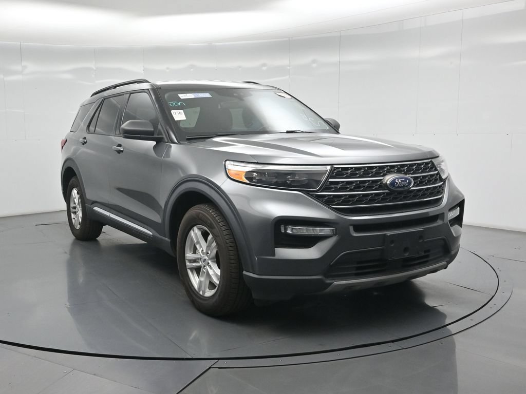 Certified 2023 Ford Explorer XLT w/ Equipment Group 202A AWD/4WD image 5