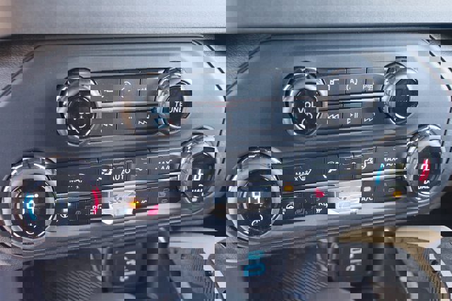 Certified 2025 Ford Bronco Badlands image 27