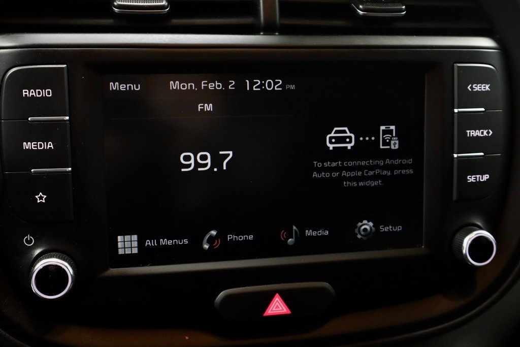 Used 2025 Kia Soul LX w/ LX Technology Package image 3