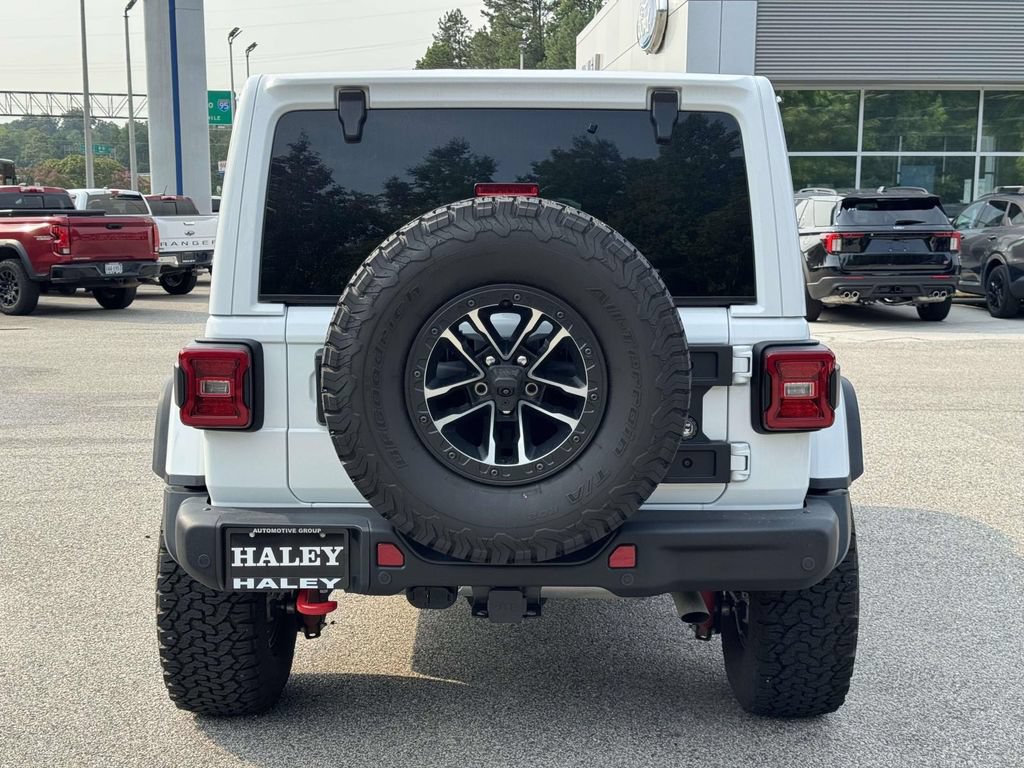 Used 2024 Jeep Wrangler Unlimited Rubicon AWD/4WD image 23