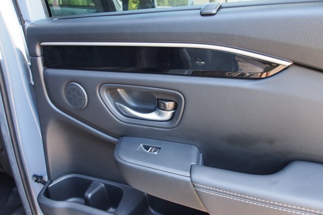Used 2025 Honda Pilot Touring image 17