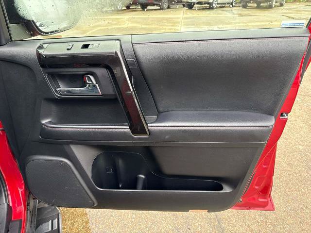 Used 2020 Toyota 4Runner Venture w/ Moonroof Package AWD/4WD image 14