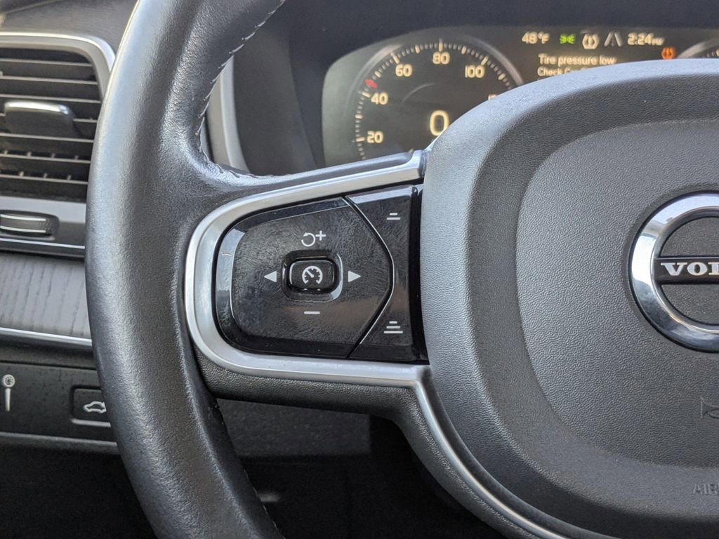 Used 2020 Volvo XC90 T5 Momentum image 28