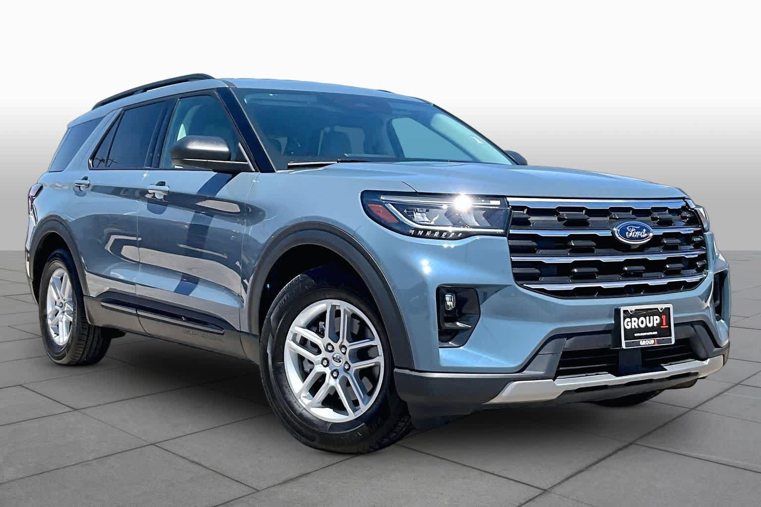 Certified 2026 Ford Explorer Active w/ Active Comfort Package RWD image 3