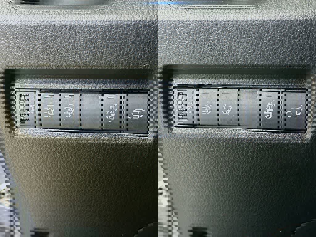 Used 2020 Toyota RAV4 XSE image 27