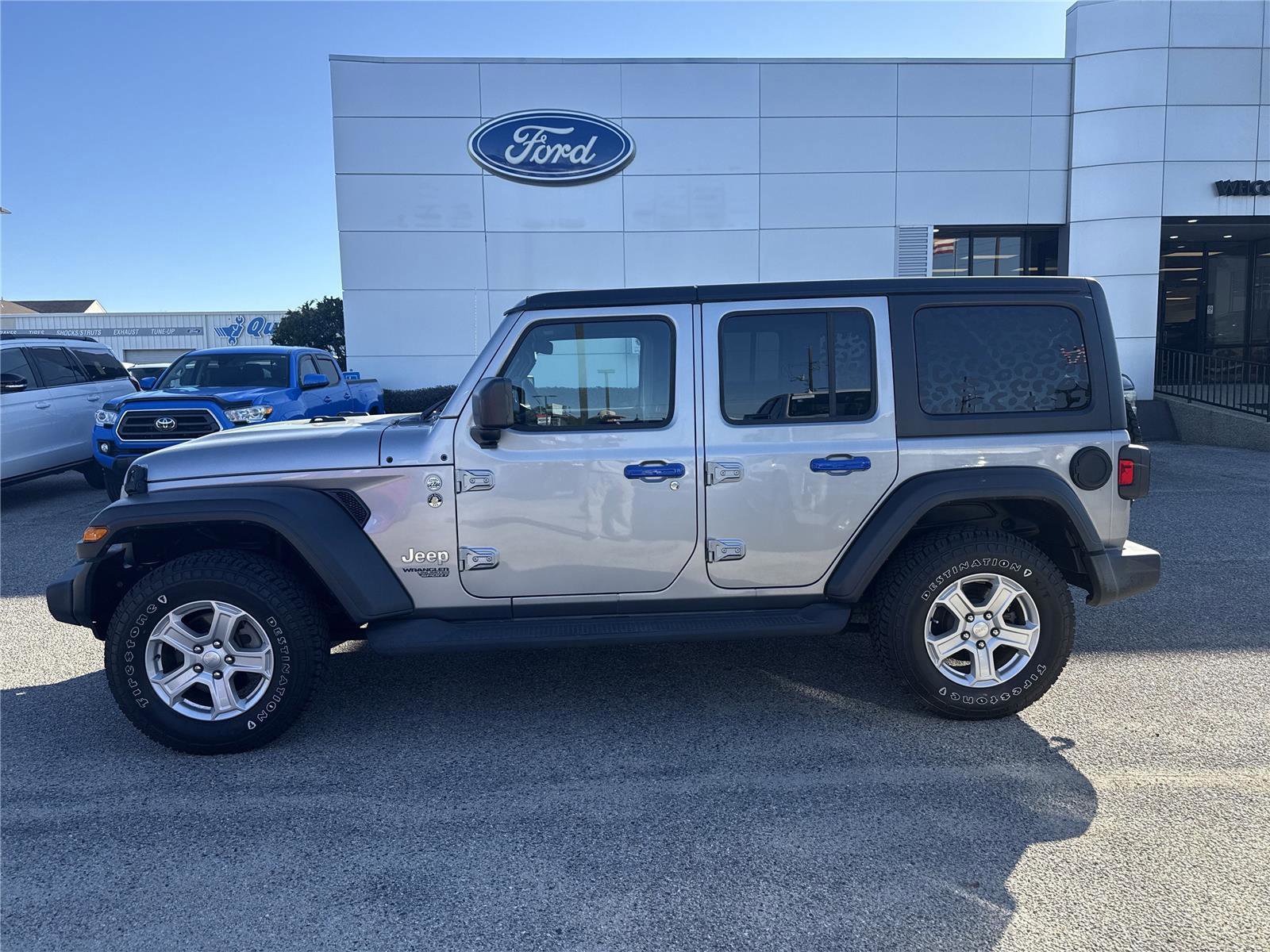 Used 2020 Jeep Wrangler Unlimited Sport S image 2