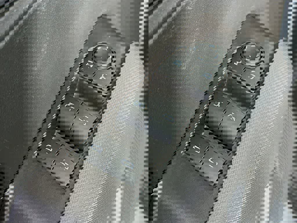 Used 2023 Chevrolet Colorado LT w/ LT Convenience Package II image 29