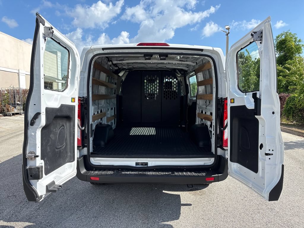 Certified 2025 Ford Transit 250 Low Roof w/ Exterior Upgrade Package RWD image 7