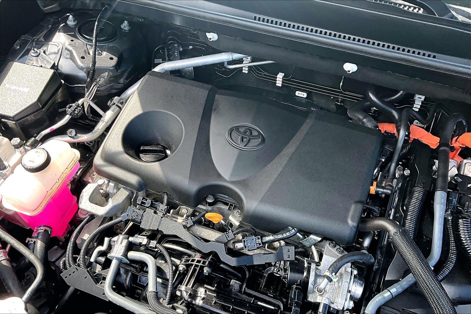 Used 2023 Toyota RAV4 Limited AWD/4WD image 31