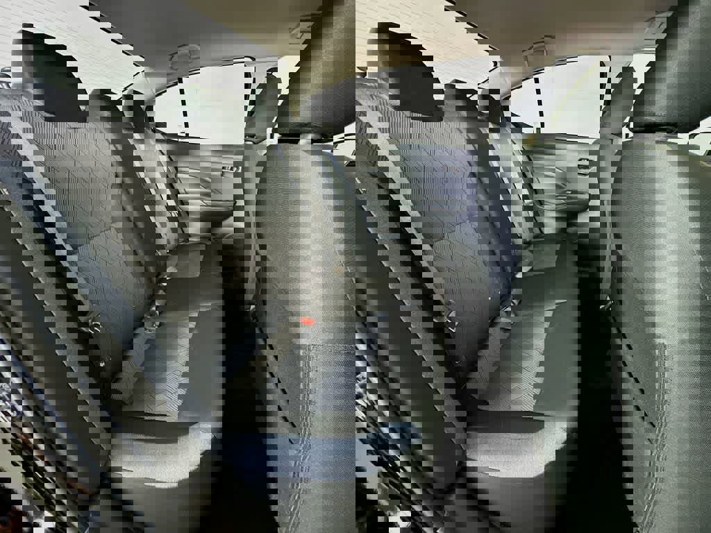 Used 2023 Nissan Versa SV image 29