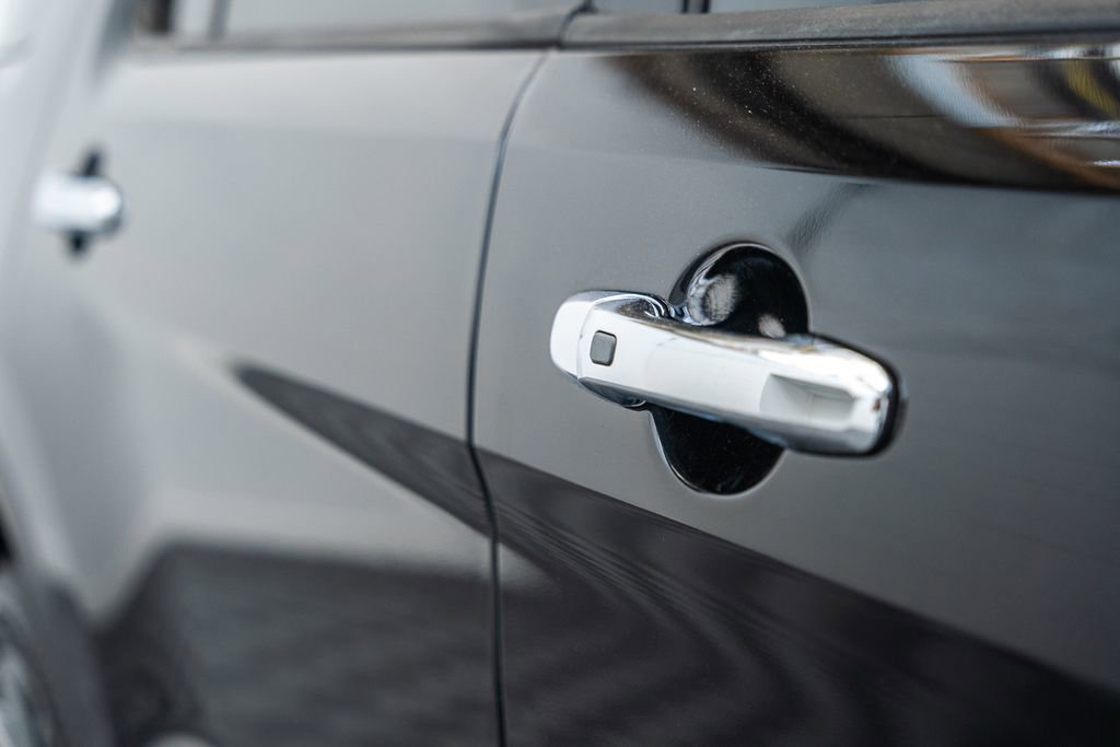 Certified 2018 Ford Explorer Limited AWD/4WD image 19
