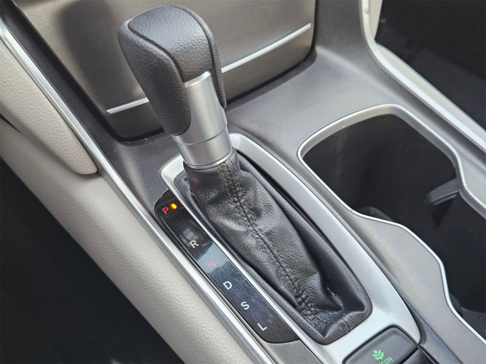 Used 2018 Honda Accord EX image 14