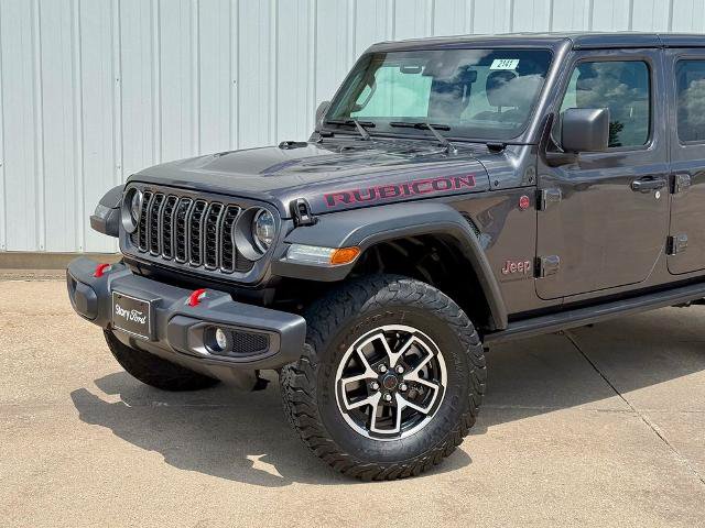 Used 2025 Jeep Wrangler Unlimited Rubicon w/ Safety Group AWD/4WD image 2