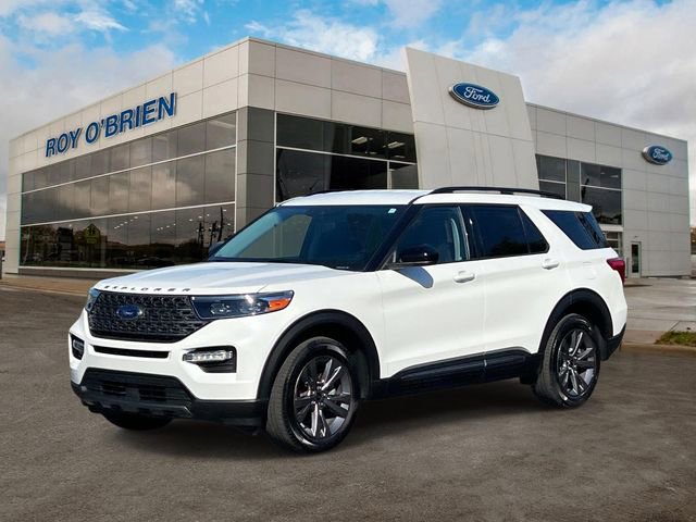 Certified 2024 Ford Explorer XLT w/ Equipment Group 202A AWD/4WD image 1
