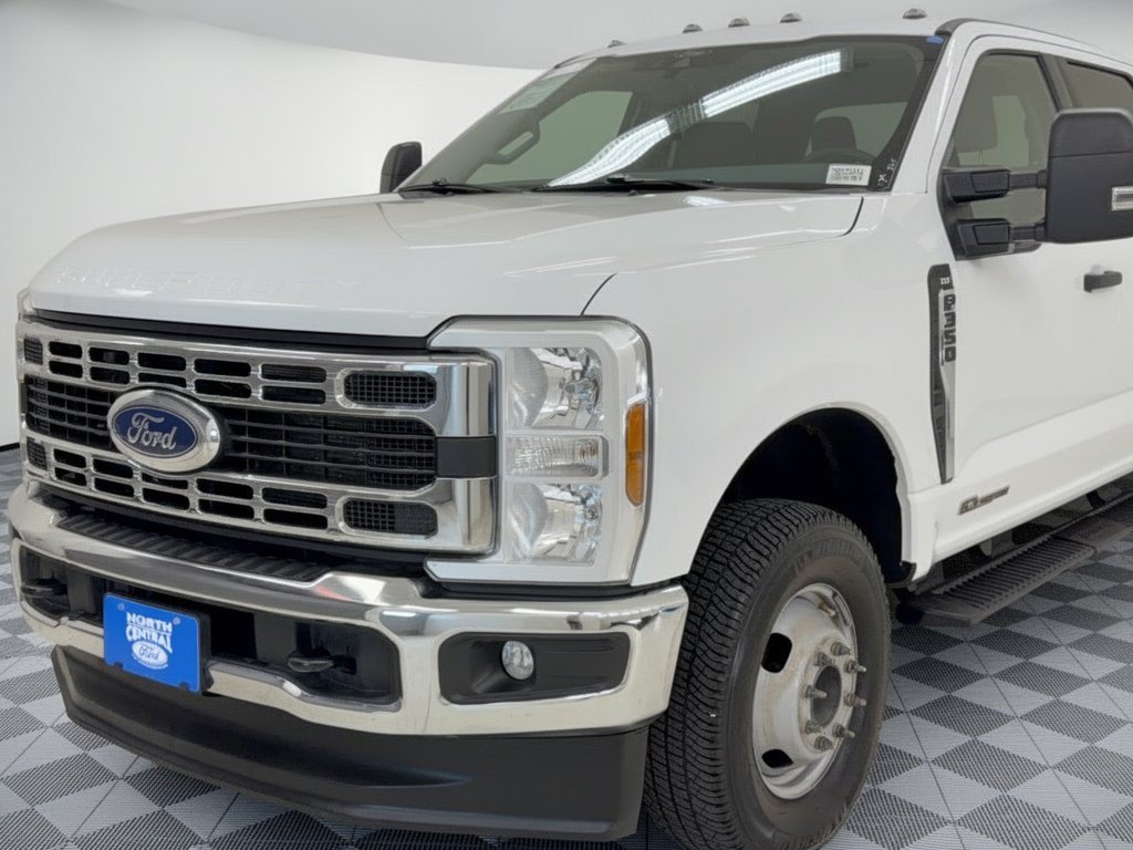 Certified 2025 Ford F350 XLT w/ FX4 Off-Road Package AWD/4WD image 12