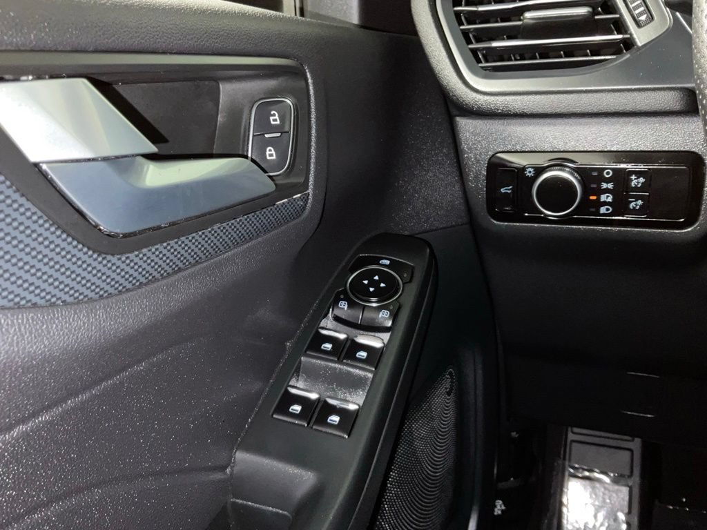 Certified 2023 Ford Escape ST-Line w/ Tech Pack #1 FWD image 20