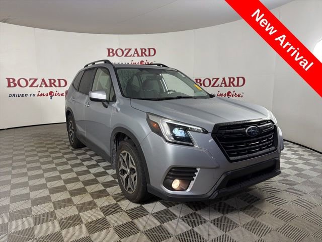 Used 2023 Subaru Forester Premium AWD/4WD image 1