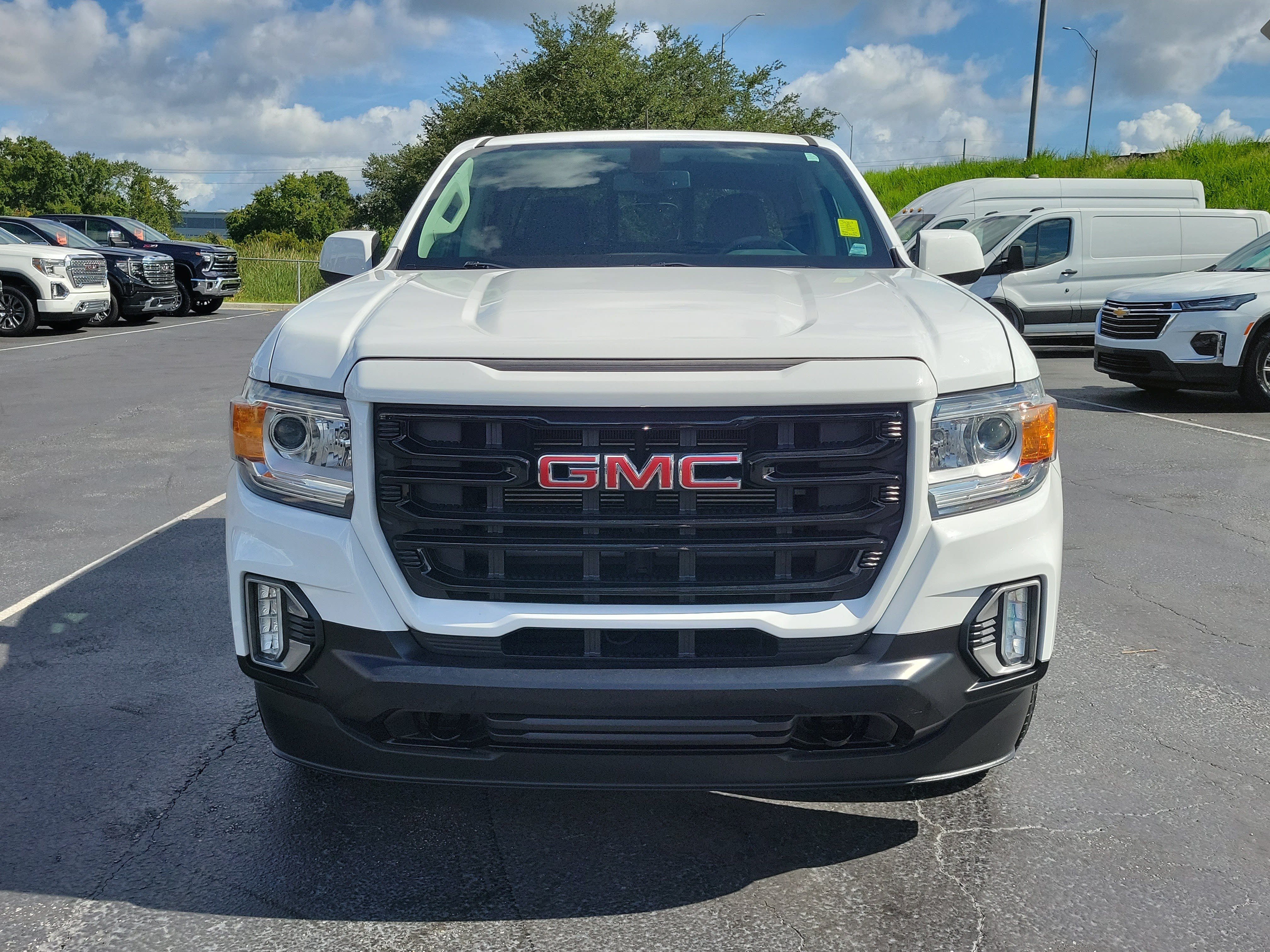Used 2022 GMC Canyon Elevation w/ Elevation Premium Package RWD image 2